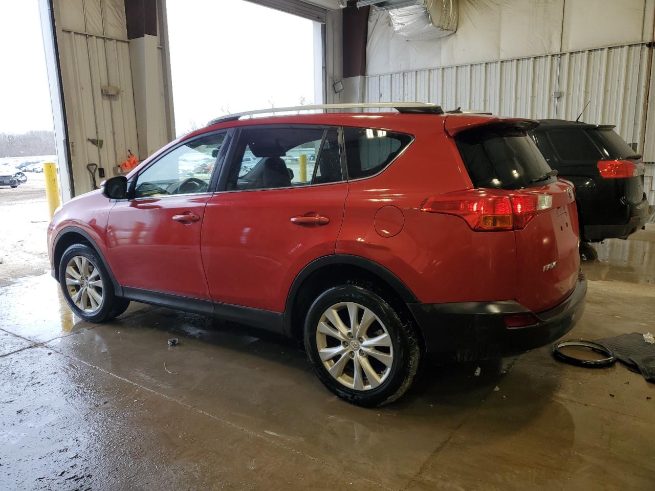 2015 Toyota RAV 4 - Image 2