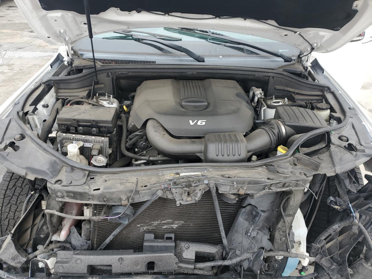 2015 Jeep Grand Cherokee Overland VIN: 1C4RJECG7FC872175 Lot: 50653205