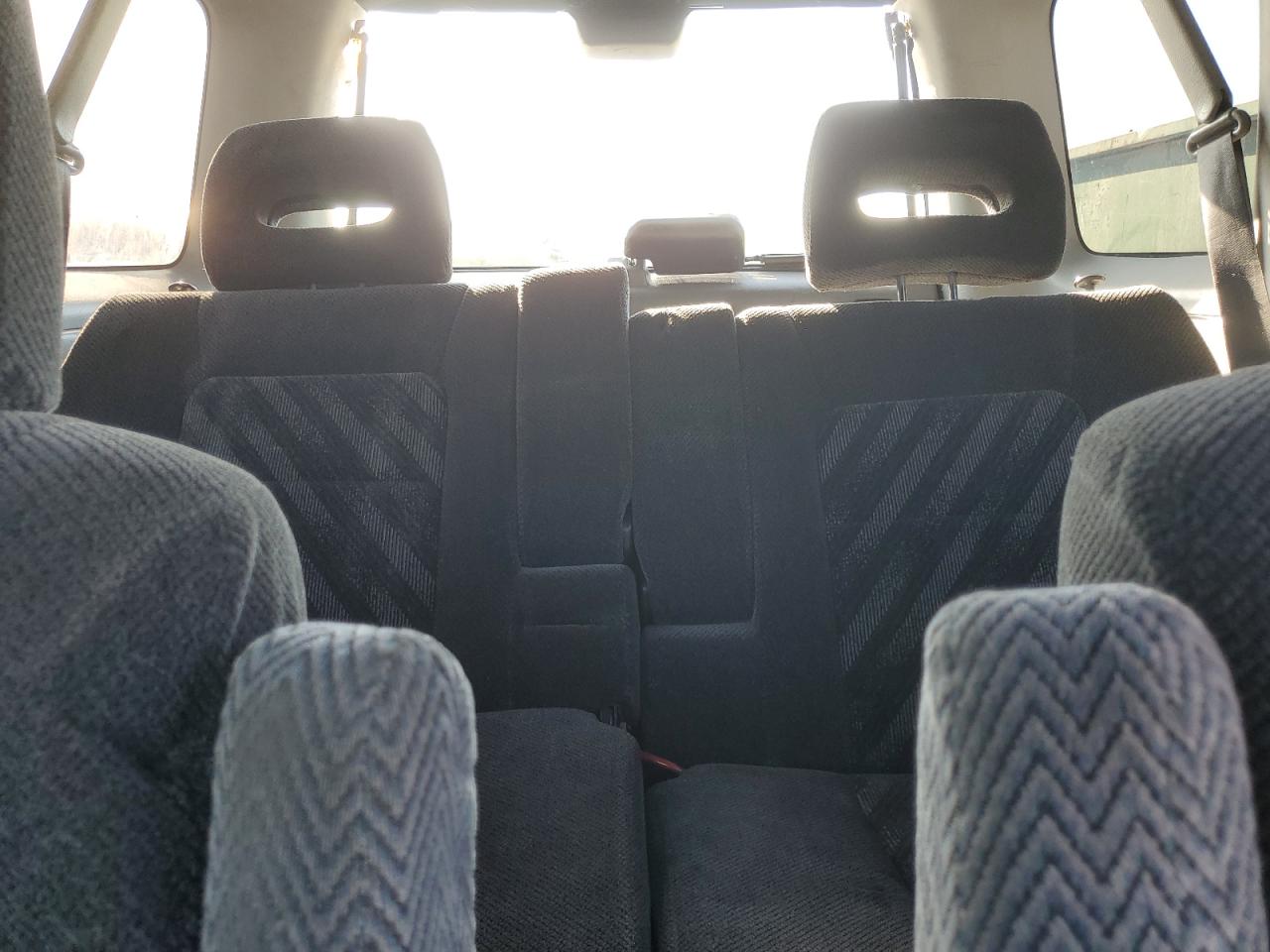 1998 Honda CR-V - Image 10