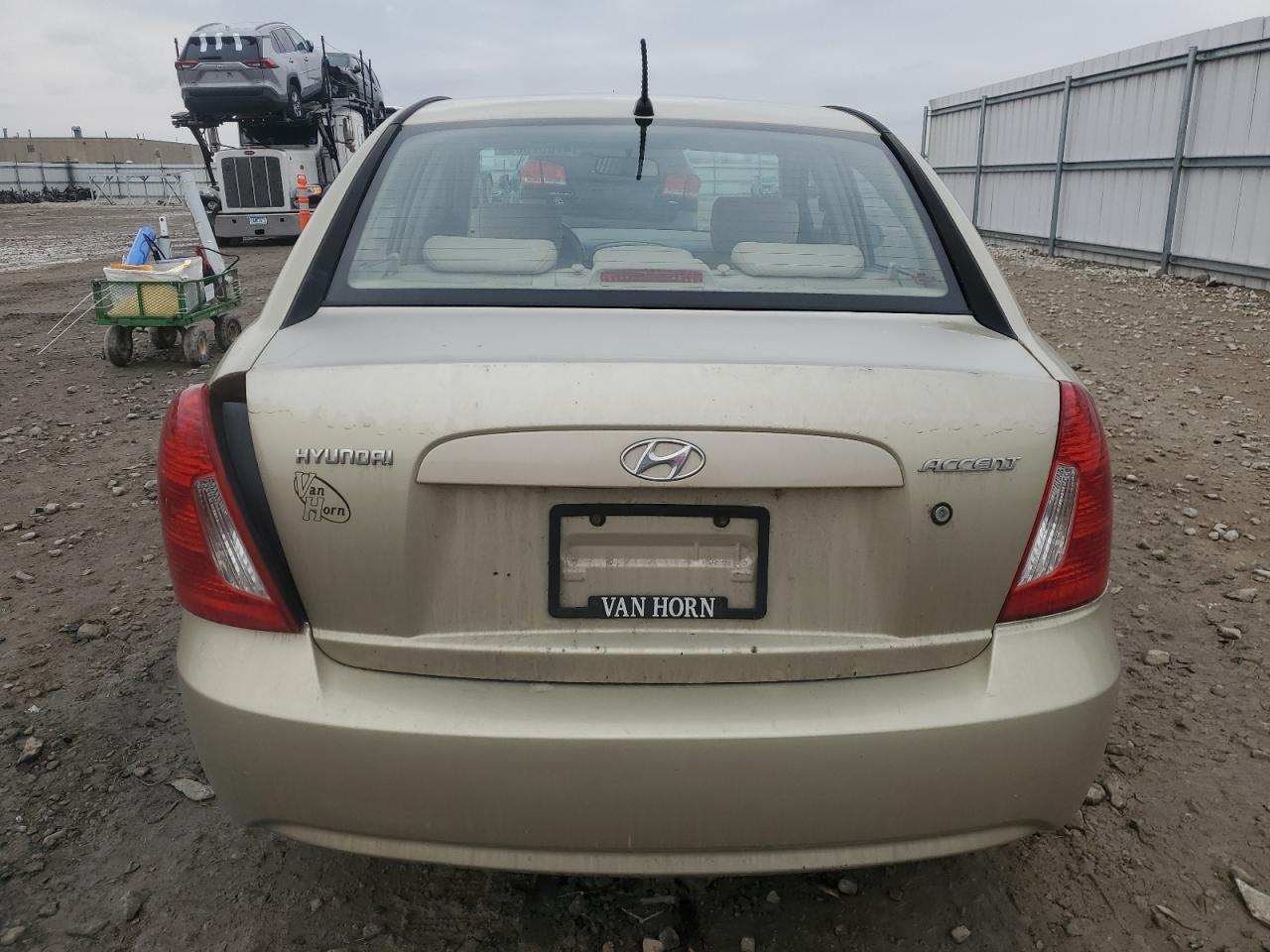 2006 Hyundai Accent - Image 6