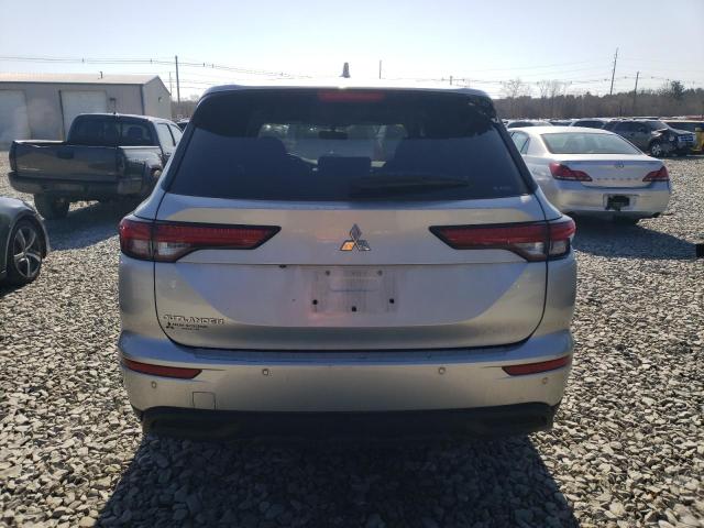  MITSUBISHI OUTLANDER 2022 Srebrny
