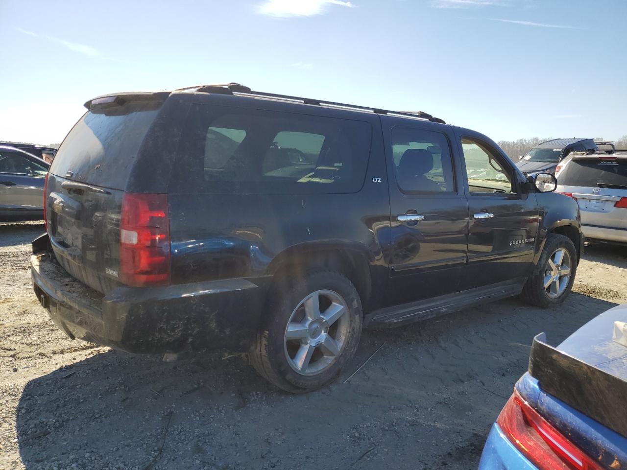 2007 Chevrolet Suburban - Image 3
