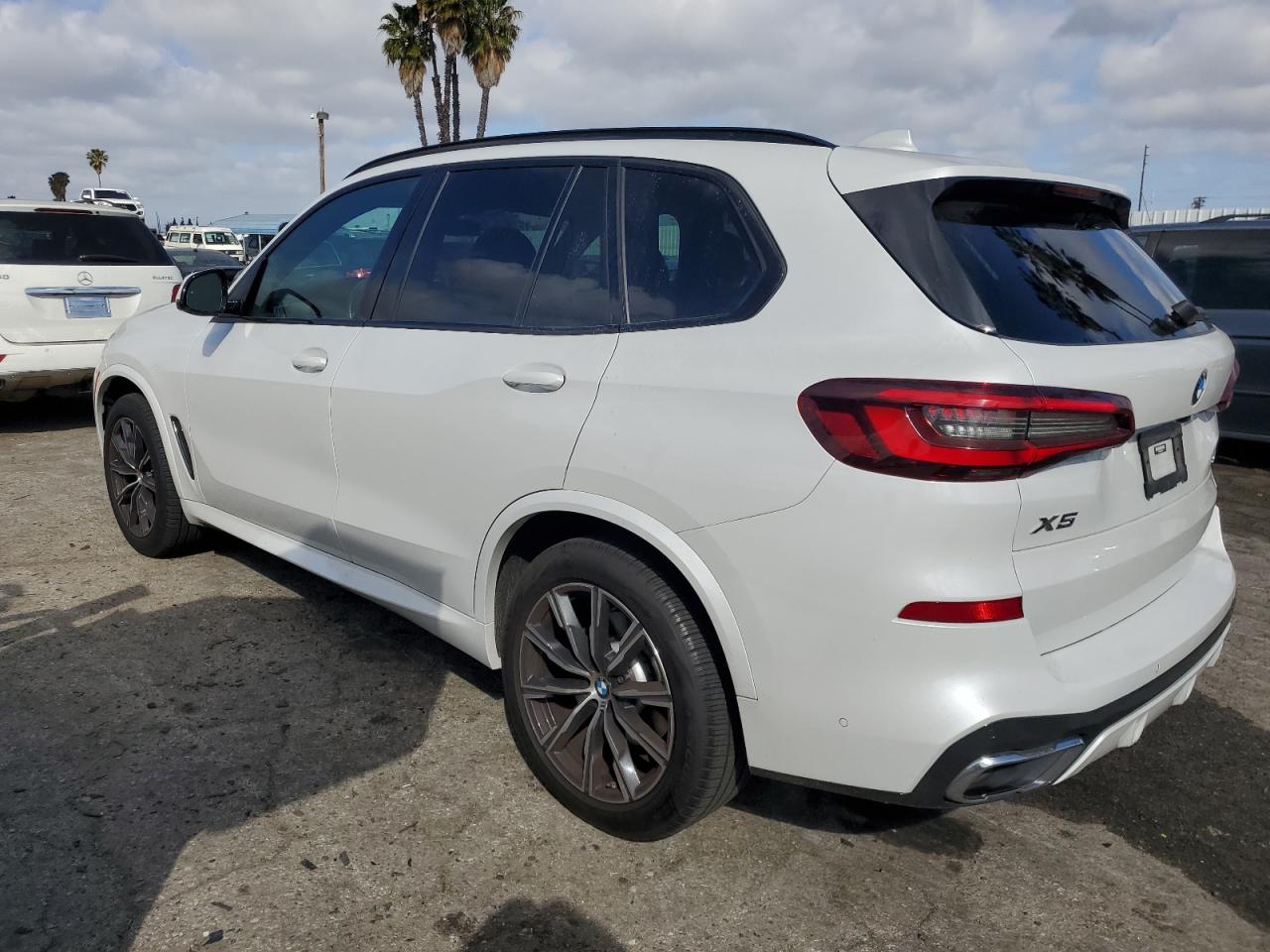 2022 BMW X5 - Image 2