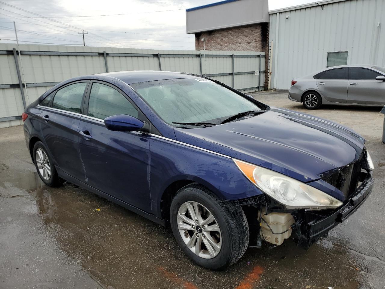 2012 Hyundai Sonata - Image 4