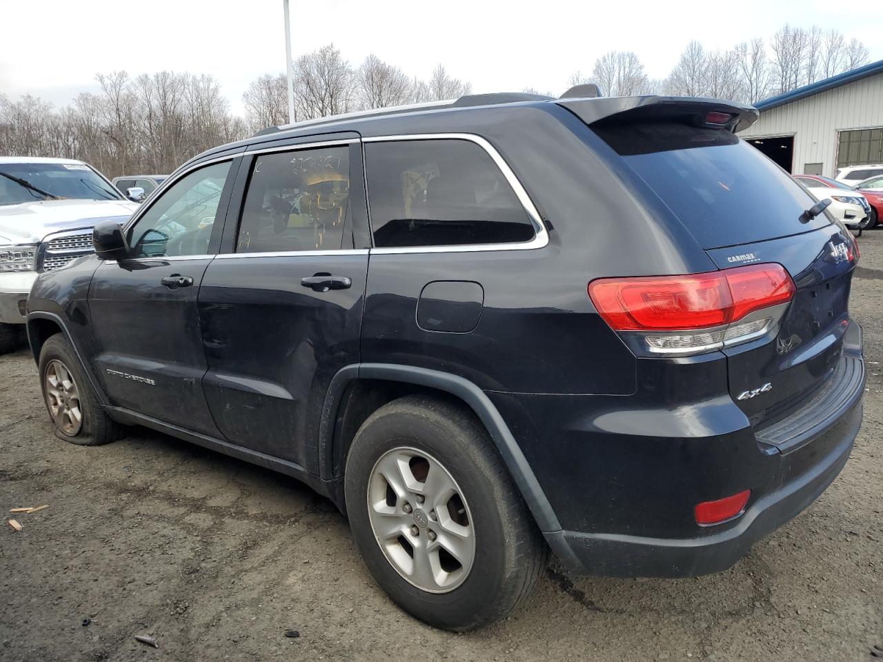 2015 Jeep Grand Cherokee - Image 2