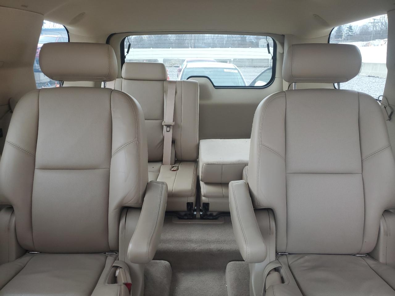 2009 Cadillac Escalade - Image 10