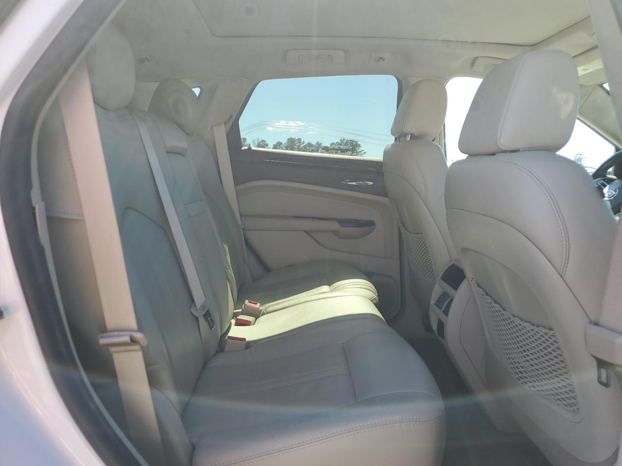 2015 Cadillac SRX - Image 12