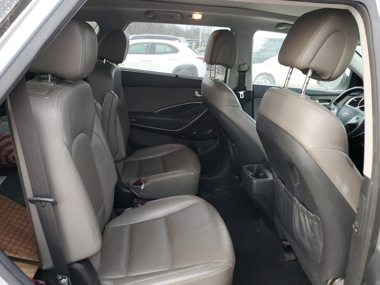 2017 Hyundai Santa Fe - Image 11