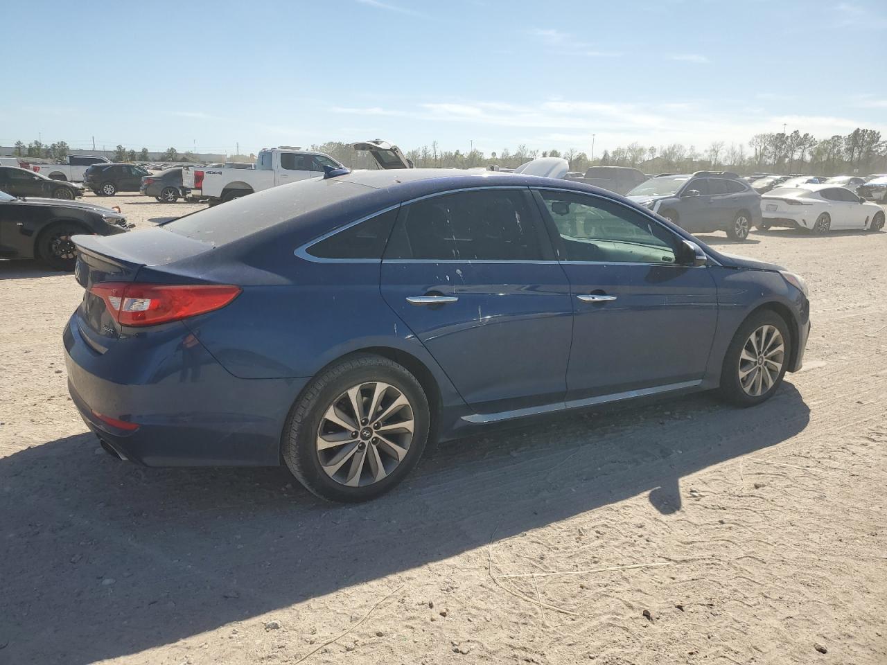 2016 Hyundai Sonata - Image 3