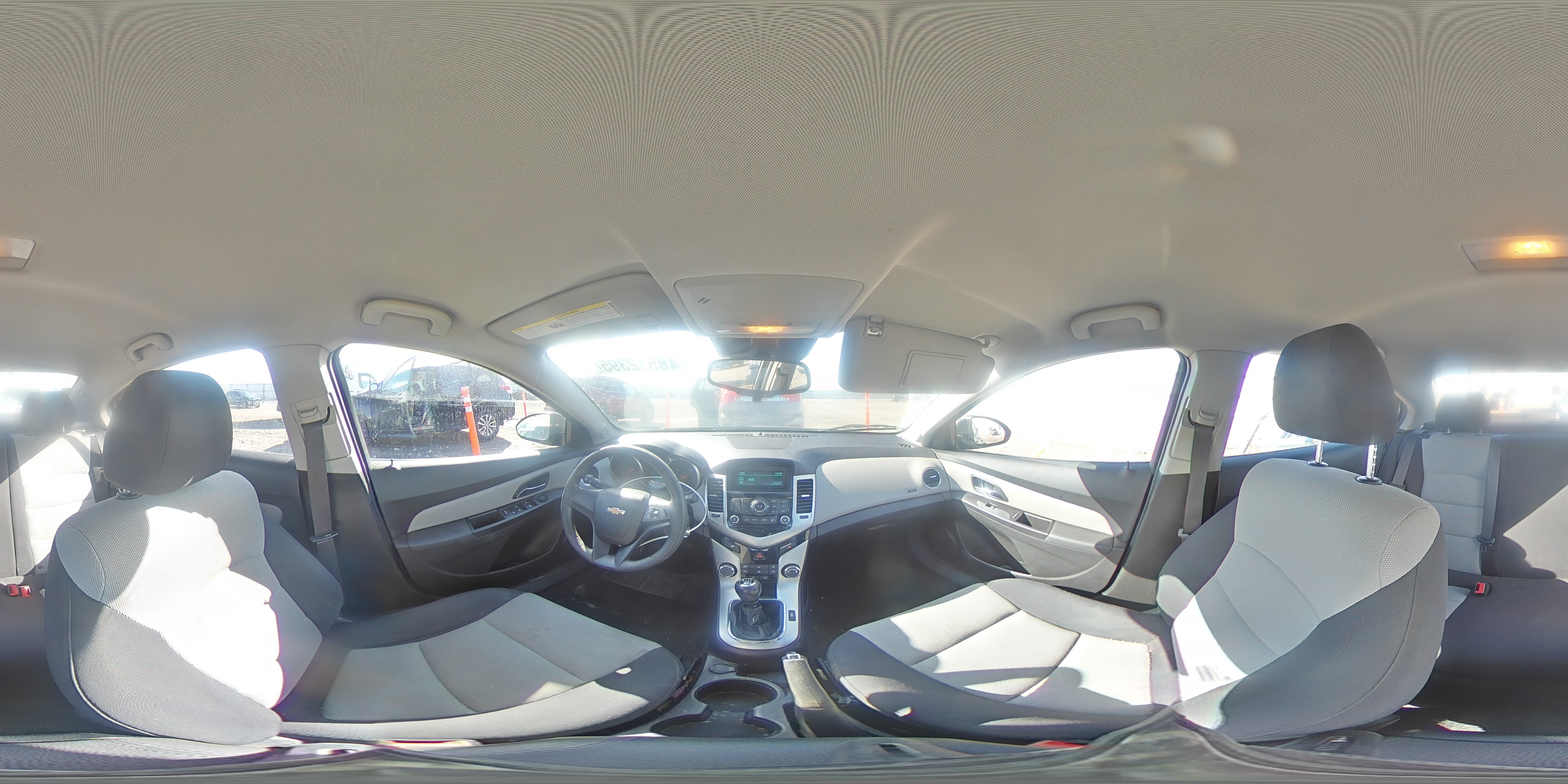2015 Chevrolet Cruze - Image 13