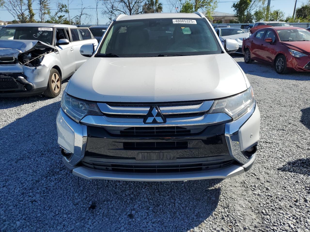 2016 Mitsubishi Outlander - Image 5