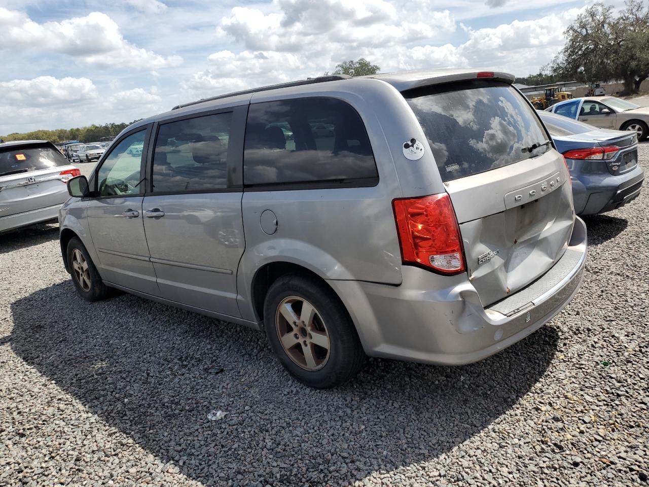2013 Dodge Caravan - Image 2