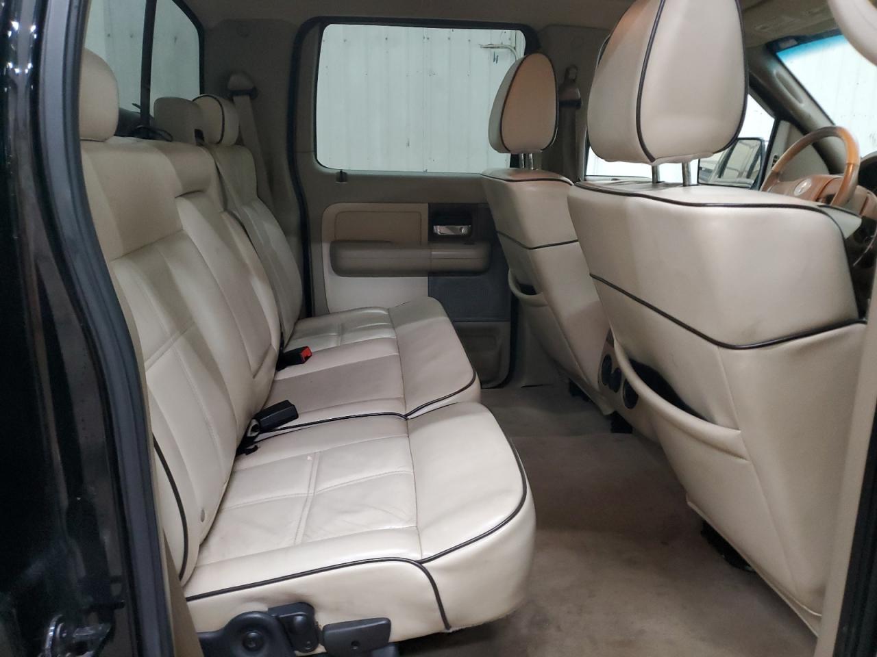 2006 Lincoln Mark LT - Image 10