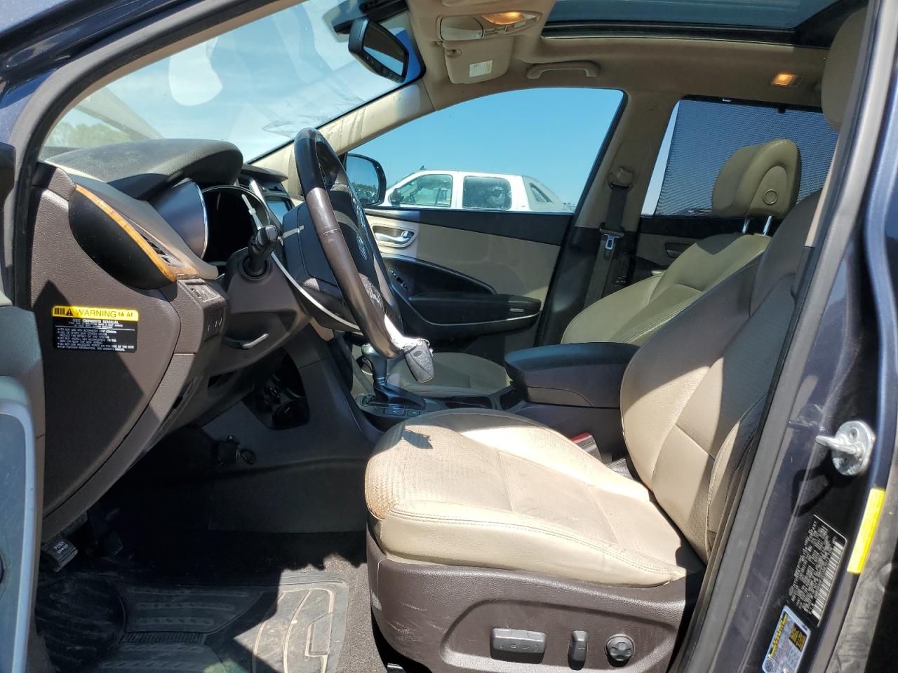 2014 Hyundai Santa Fe - Image 7