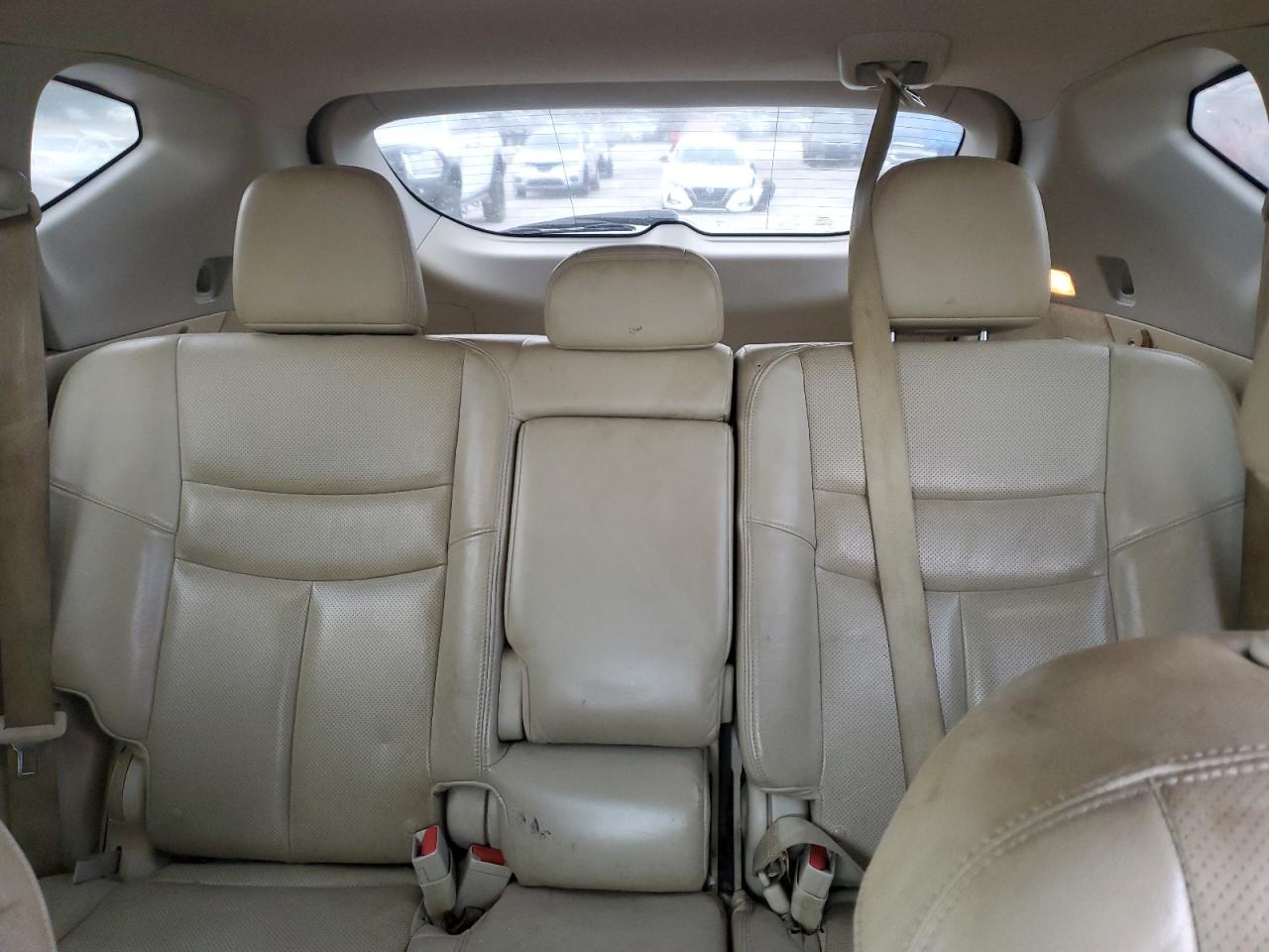 2015 Nissan Murano - Image 10