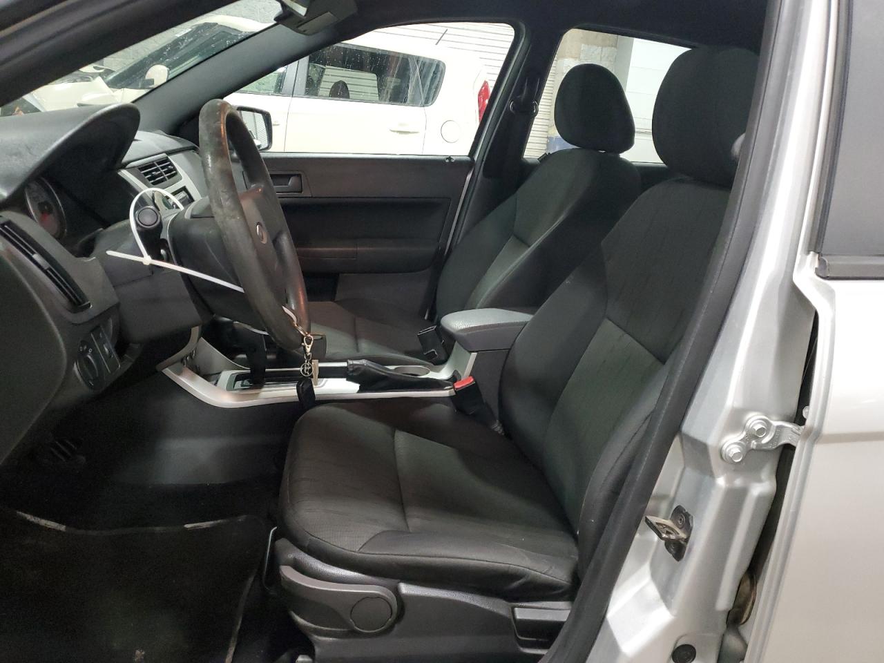 2010 Ford Focus - Image 7