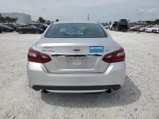  NISSAN ALTIMA 2018 Srebrny