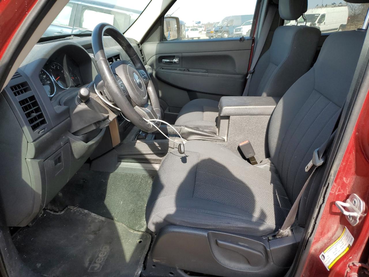 2012 Jeep Liberty (North America) - Image 7