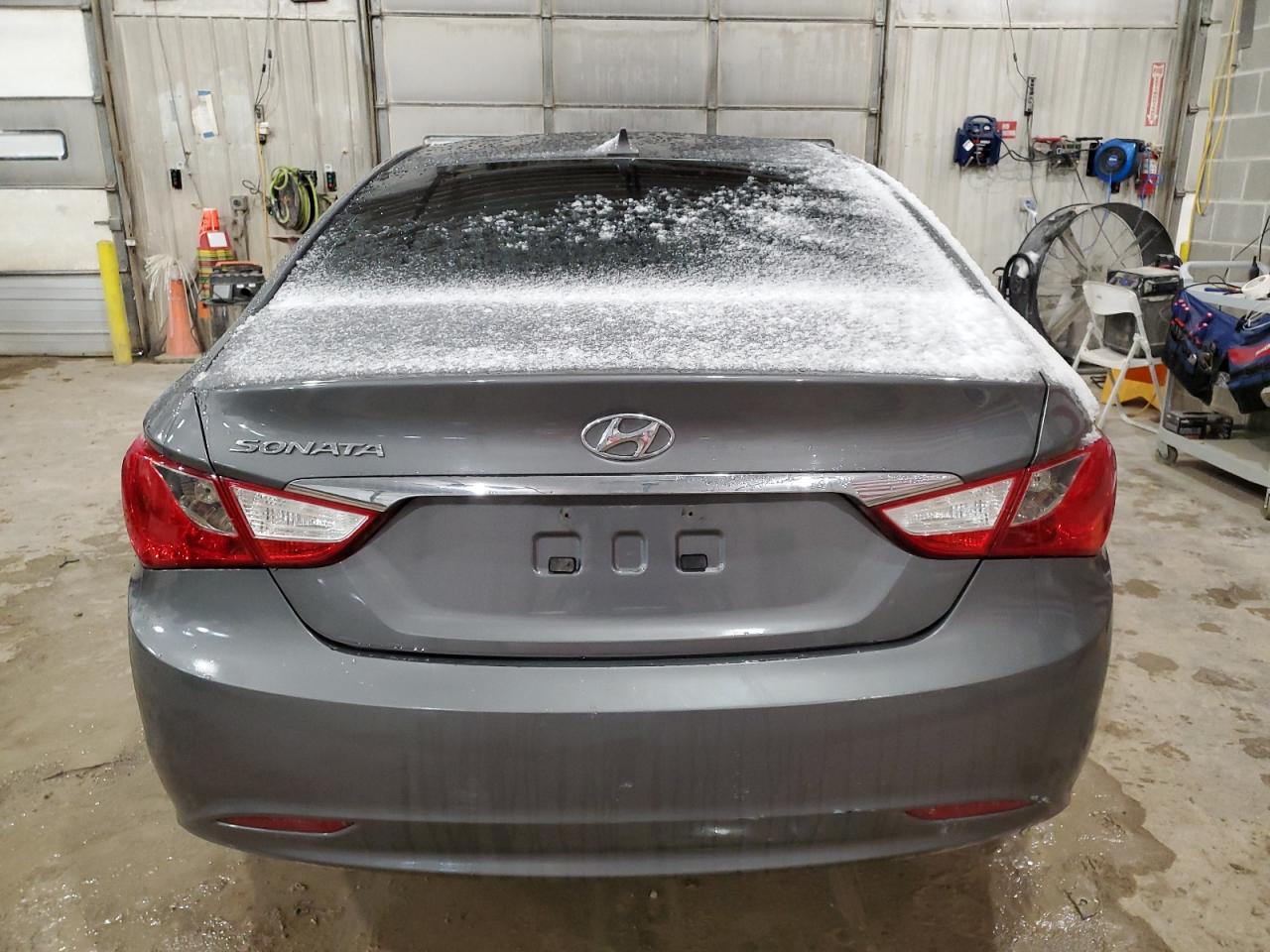 2013 Hyundai Sonata - Image 6