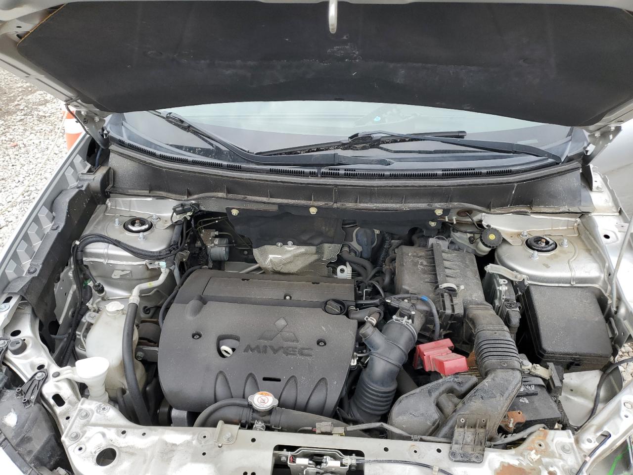 2019 Mitsubishi Outlander - Image 12