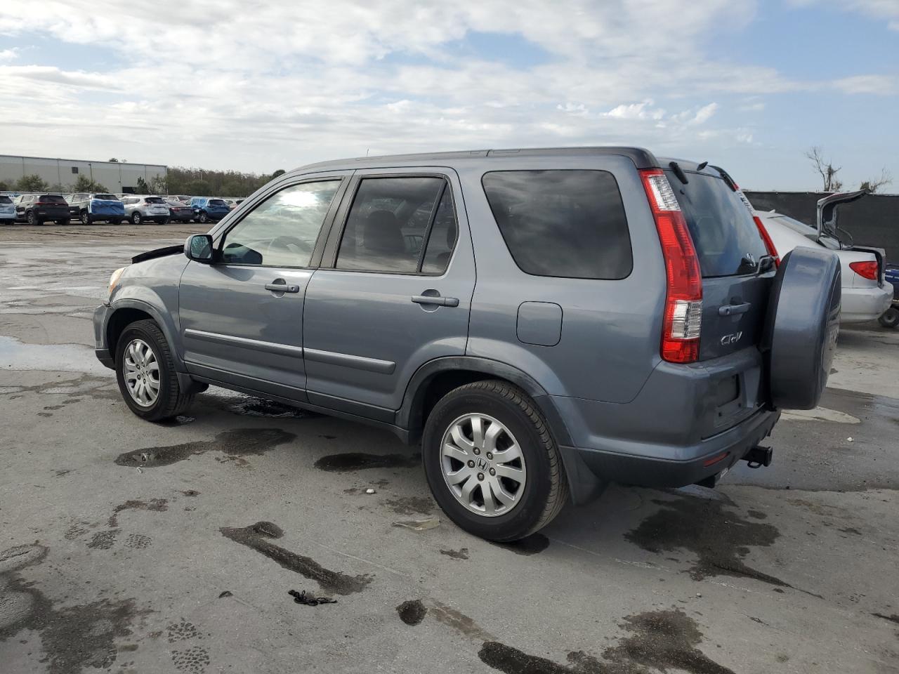 2006 Honda CR-V - Image 2