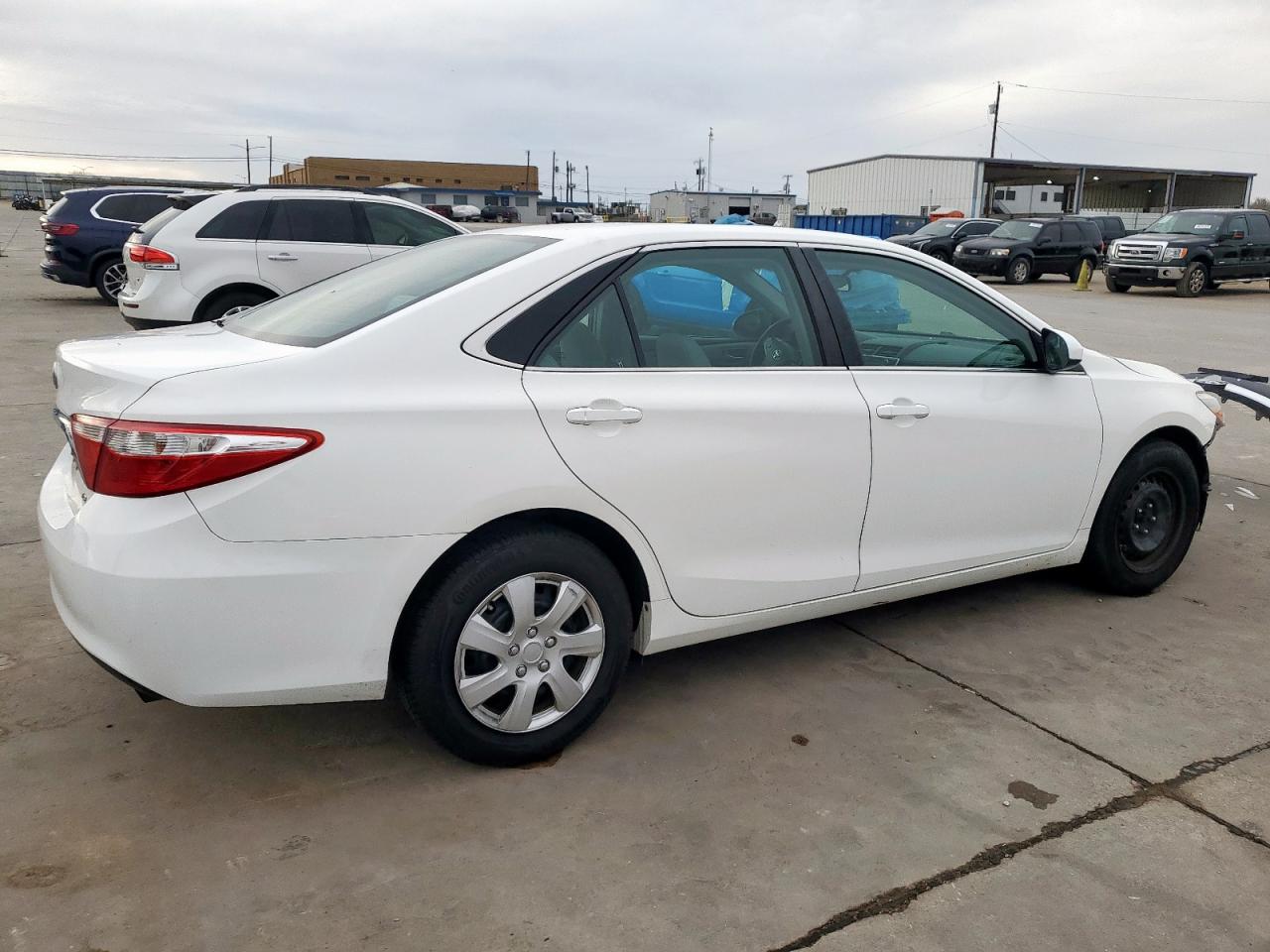 2015 Toyota Camry - Image 3