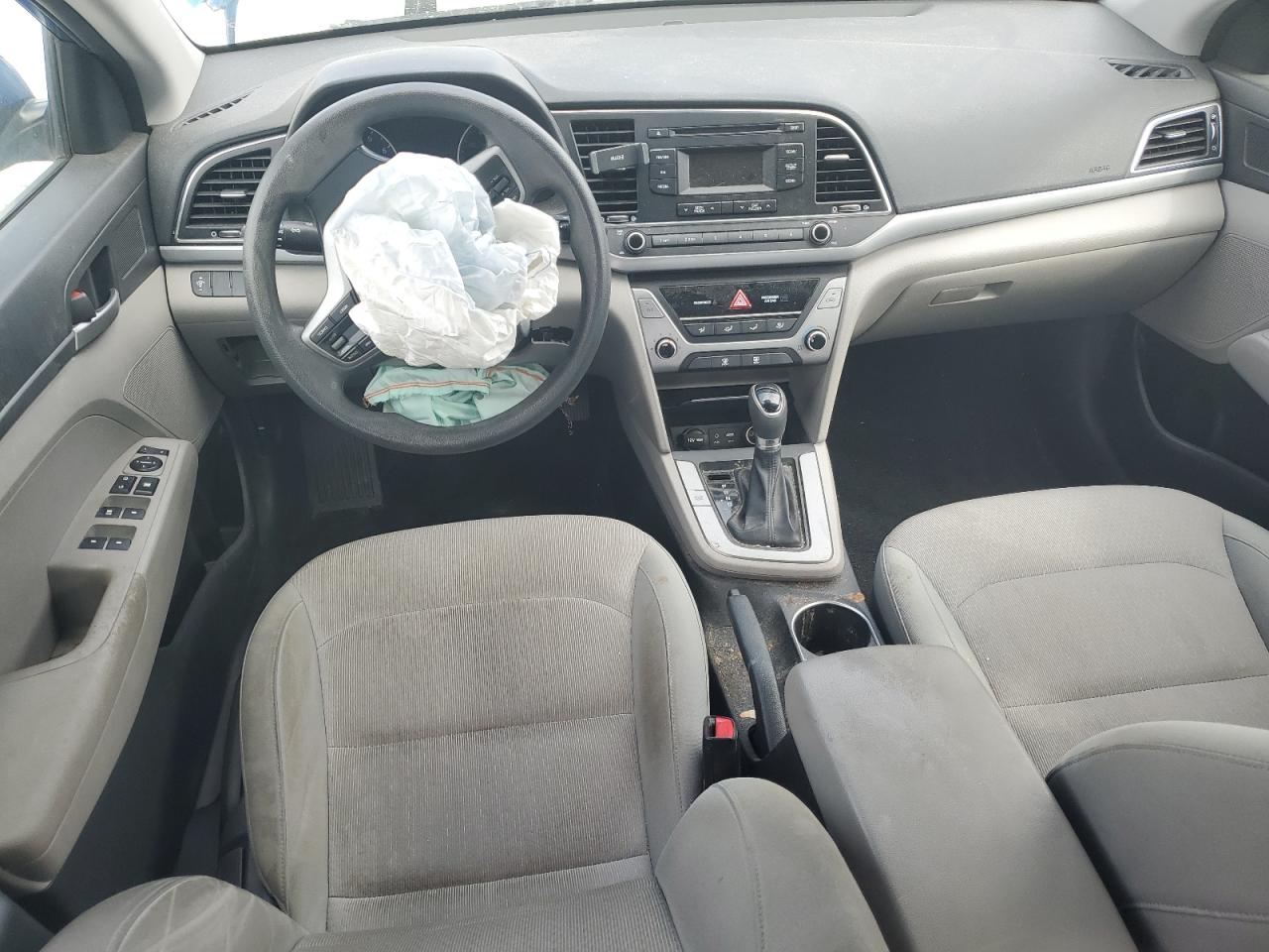 2017 Hyundai Elantra - Image 8