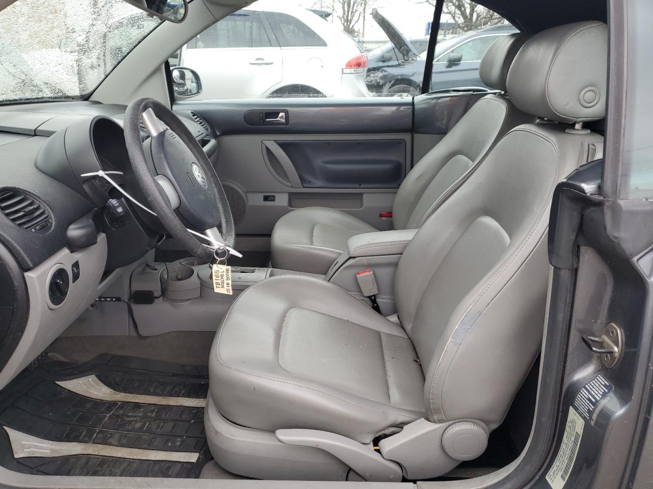 2005 Volkswagen Beetle - Image 7