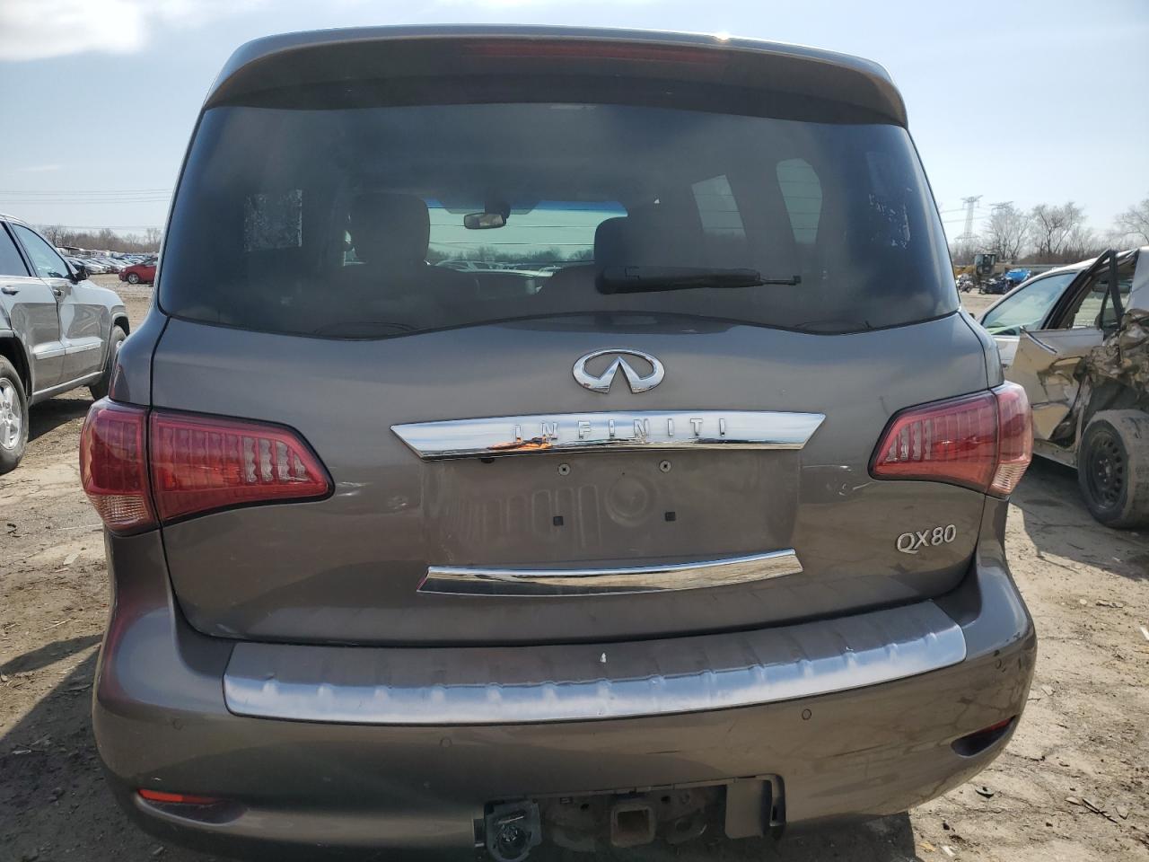2017 Infiniti QX80 - Image 6