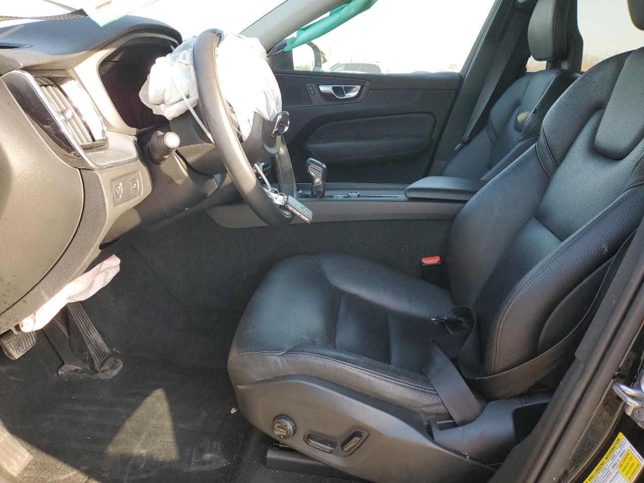 2018 Volvo XC60 - Image 7