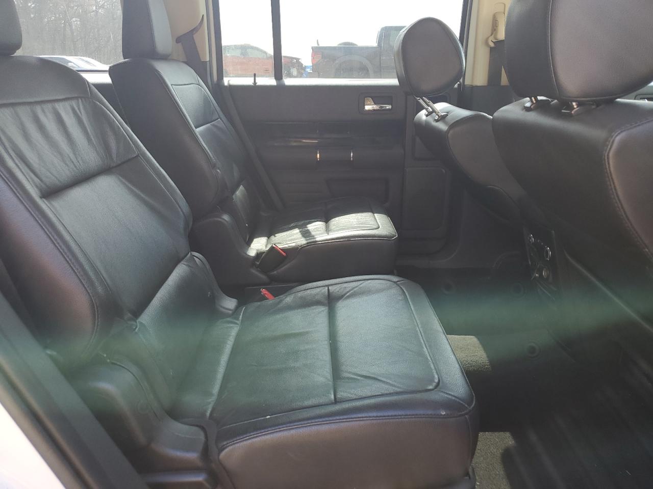 2015 Ford Flex - Image 11