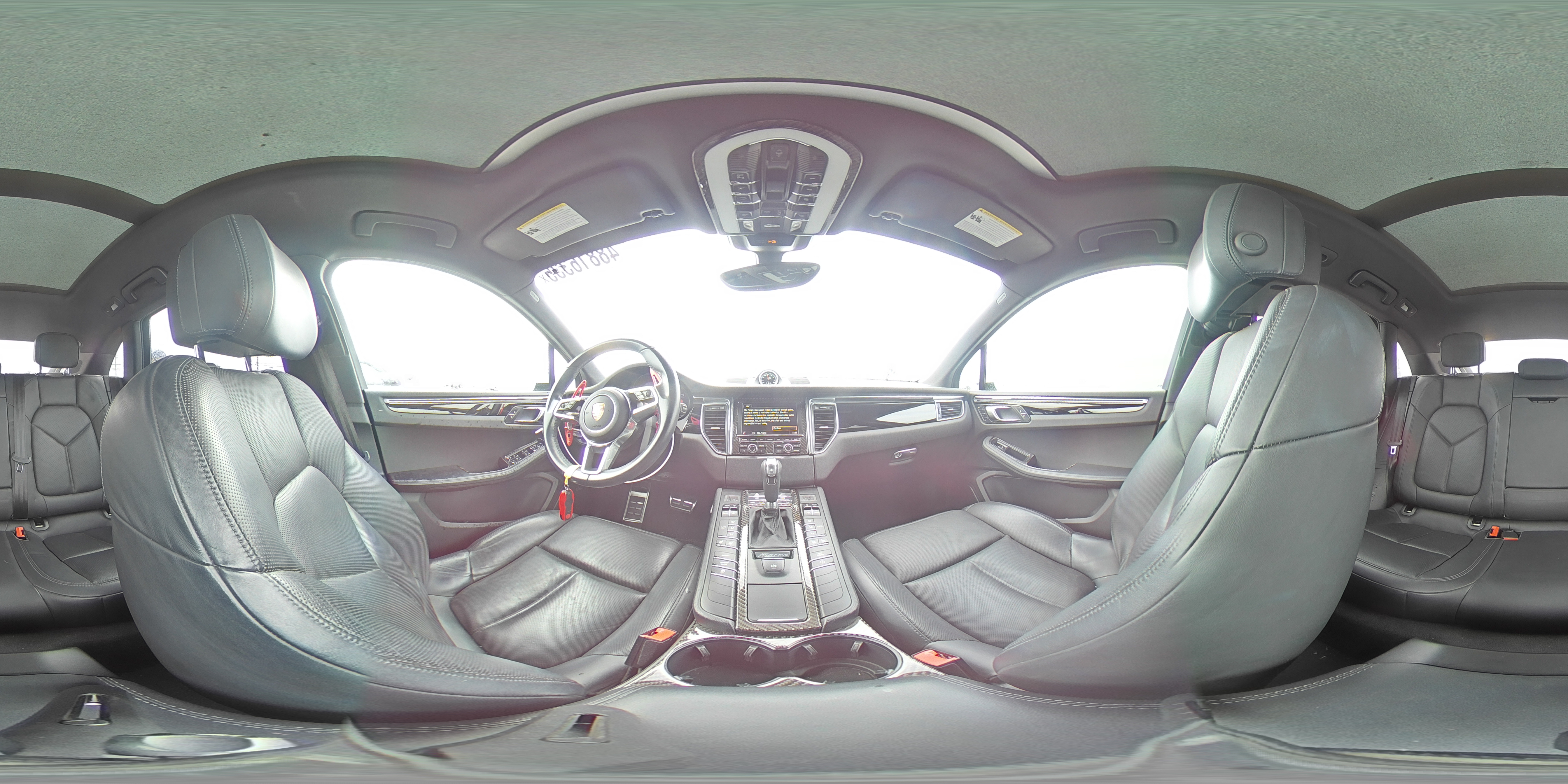 2015 Porsche Macan - Image 14