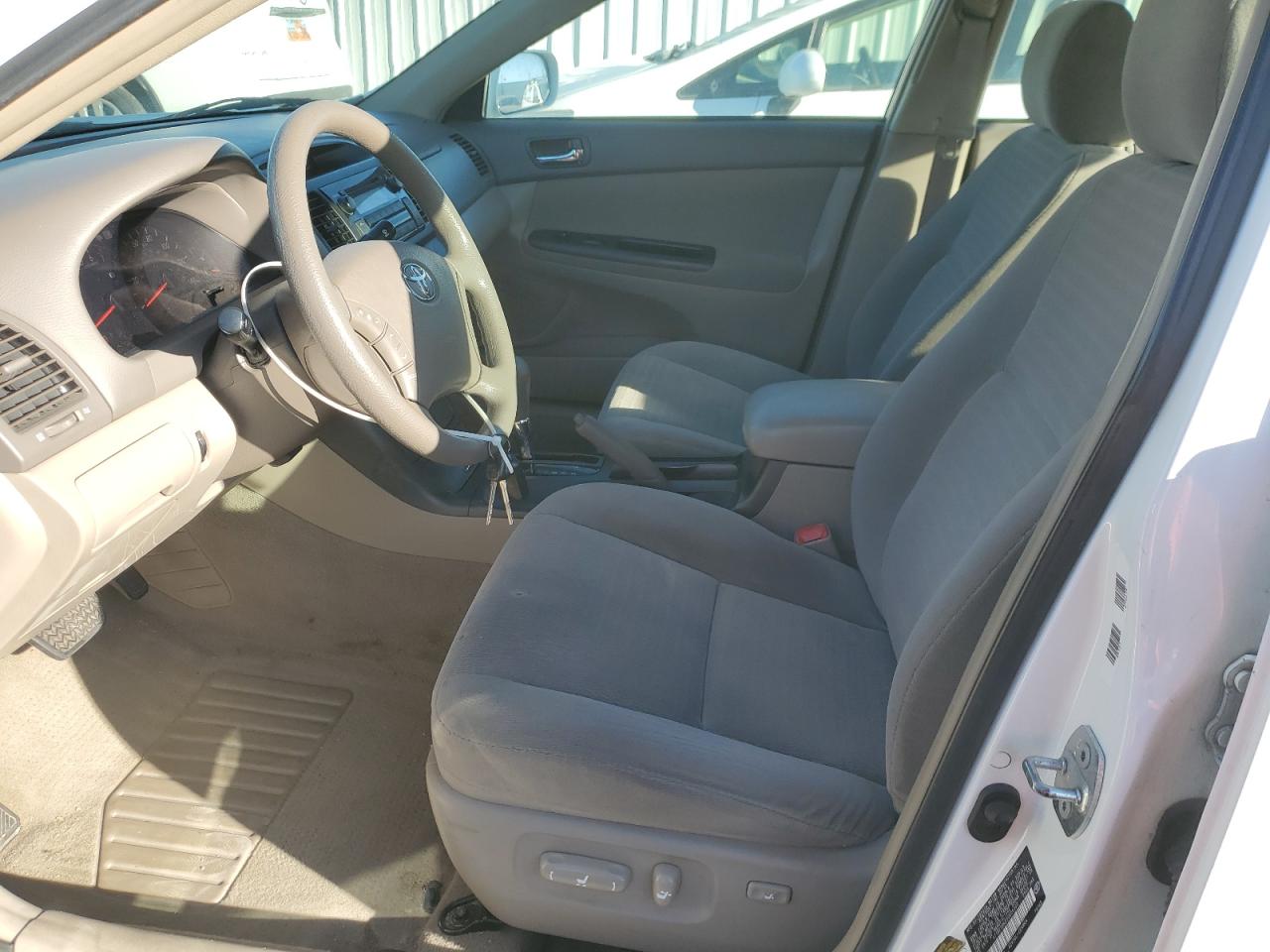 2005 Toyota Camry - Image 7