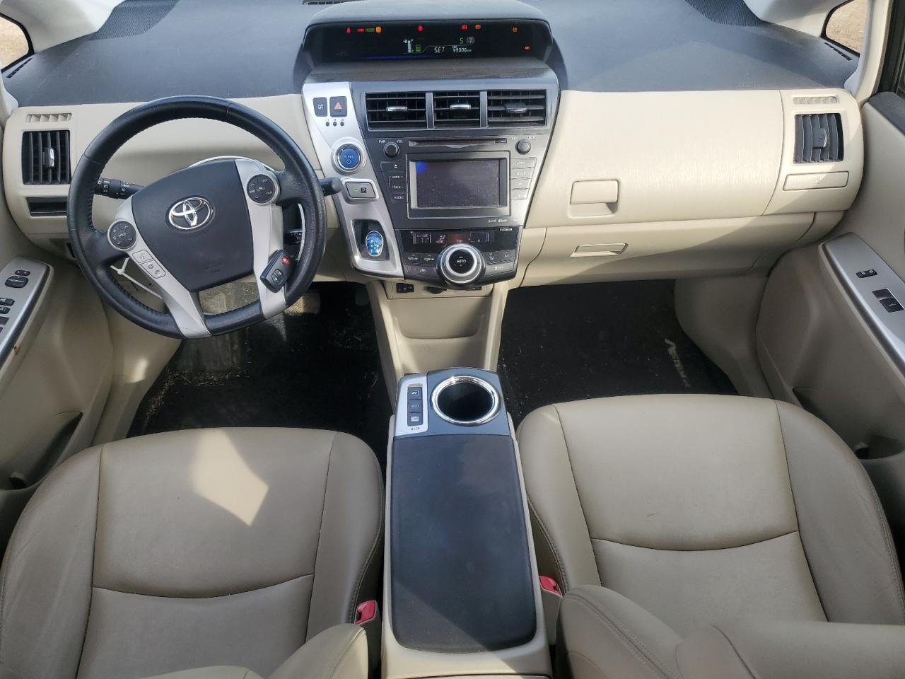2013 Toyota Prius - Image 8
