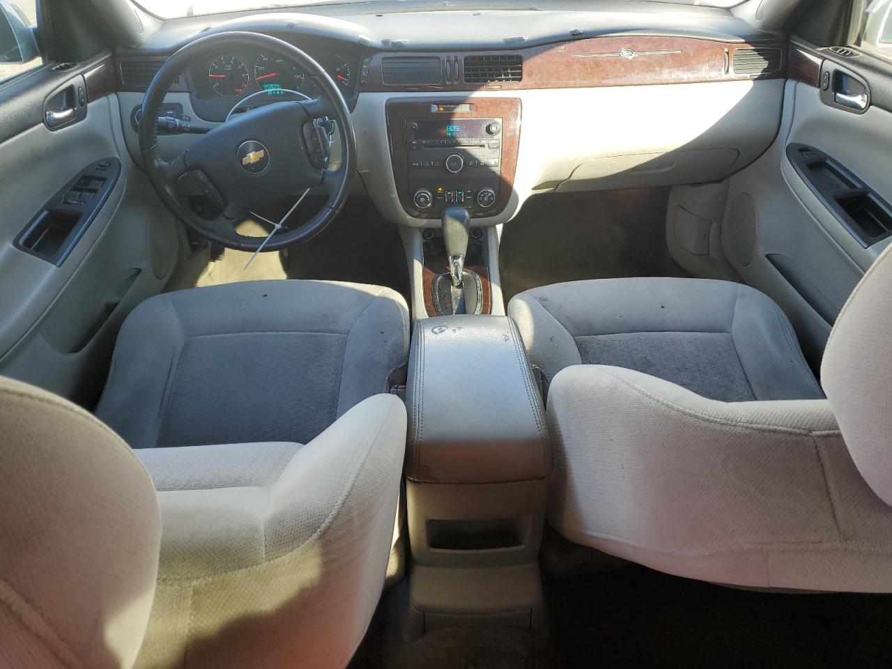 2011 Chevrolet Impala - Image 8