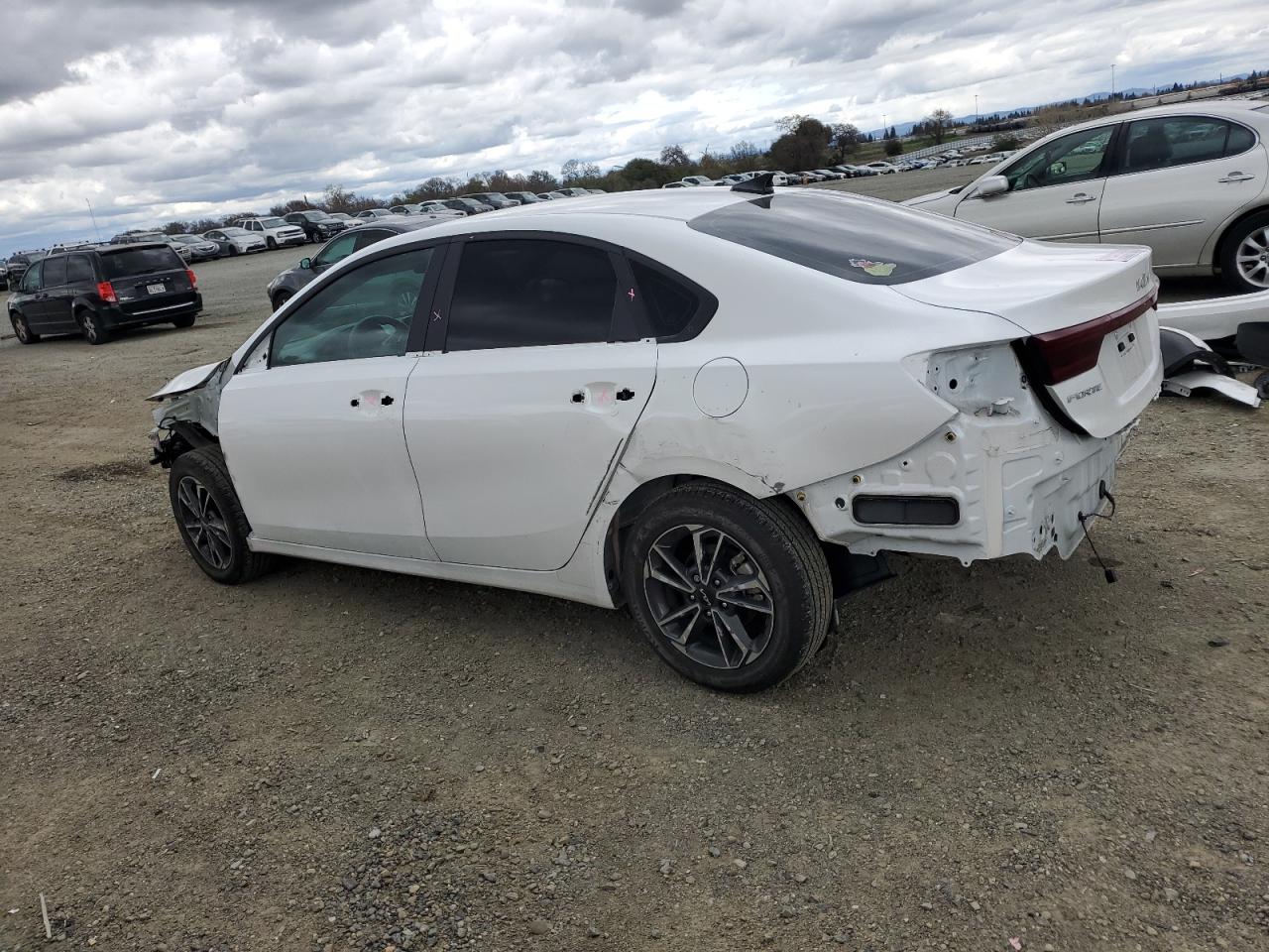 2024 Kia Forte - Image 2