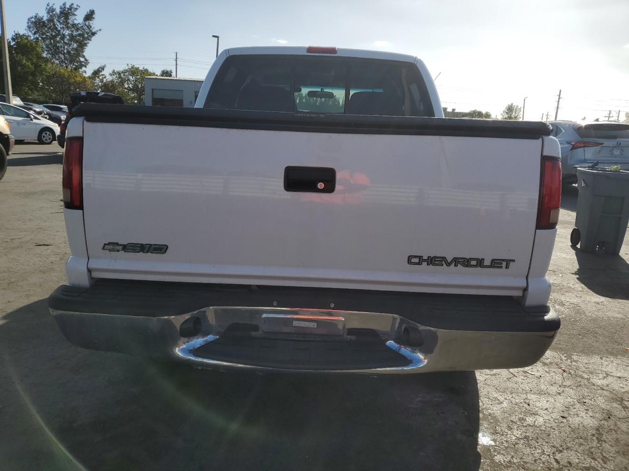 2001 Chevrolet S-10 Pickup - Image 6