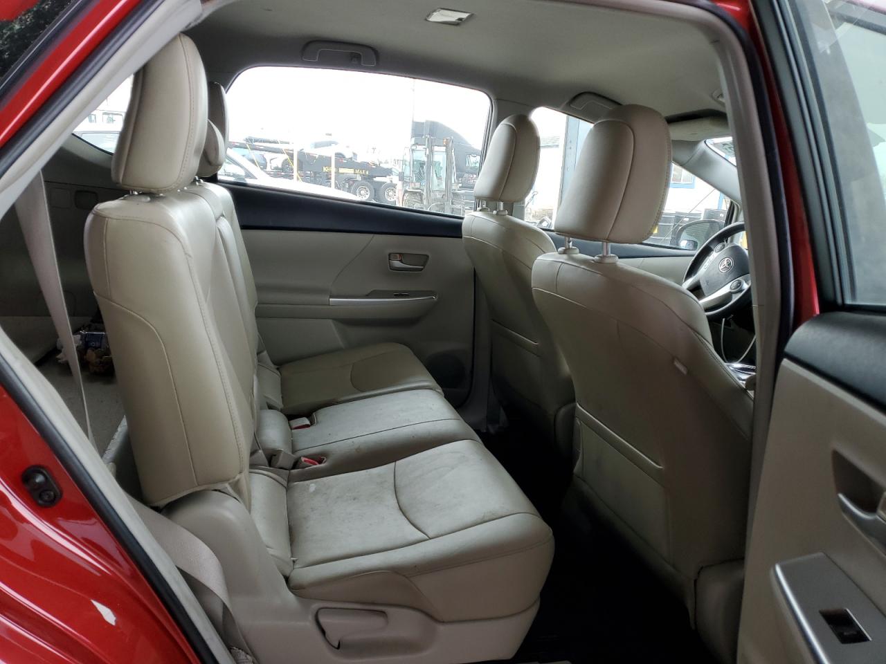 2012 Toyota Prius - Image 10