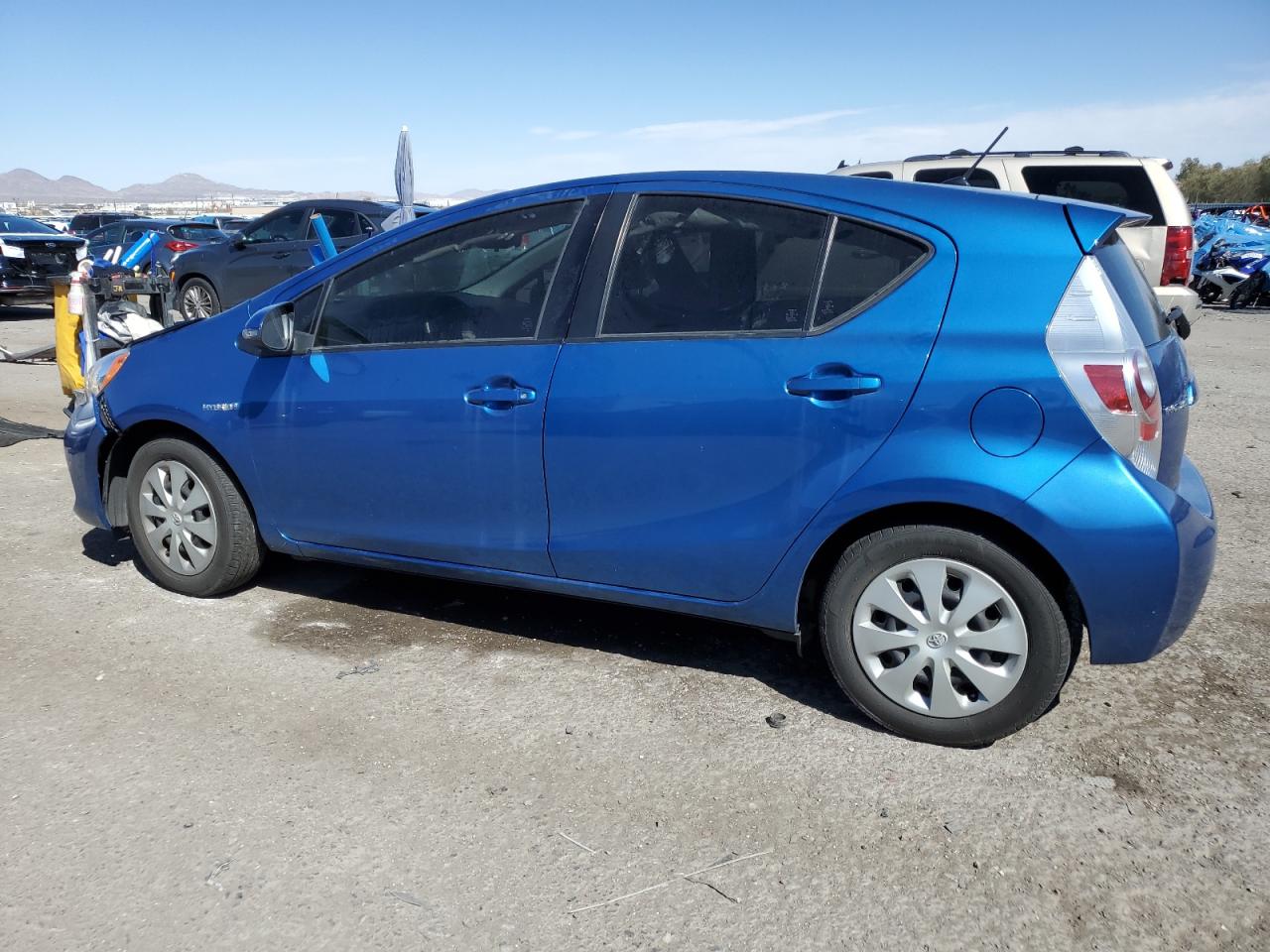 2014 Toyota Prius - Image 2