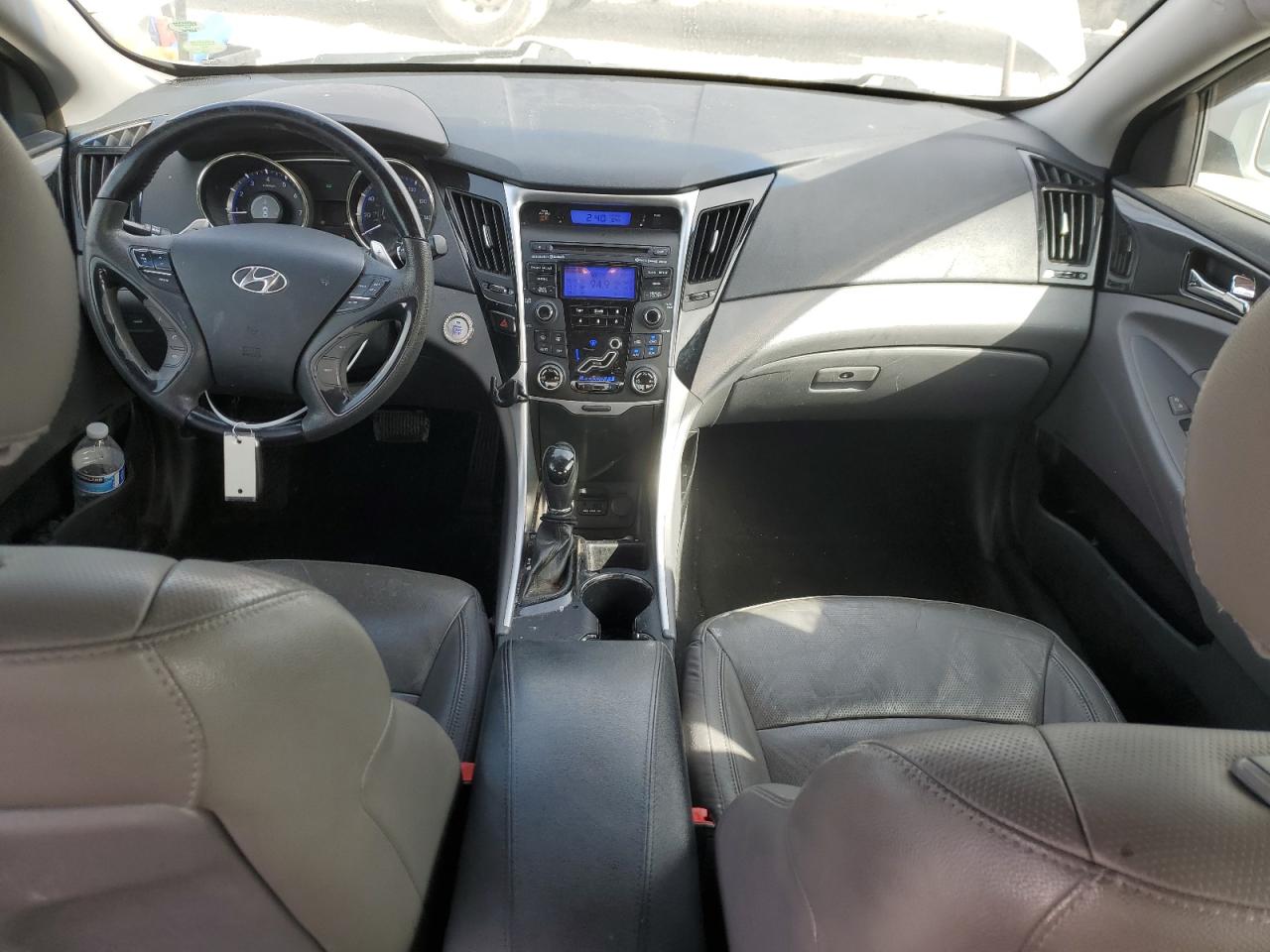 2013 Hyundai Sonata - Image 8