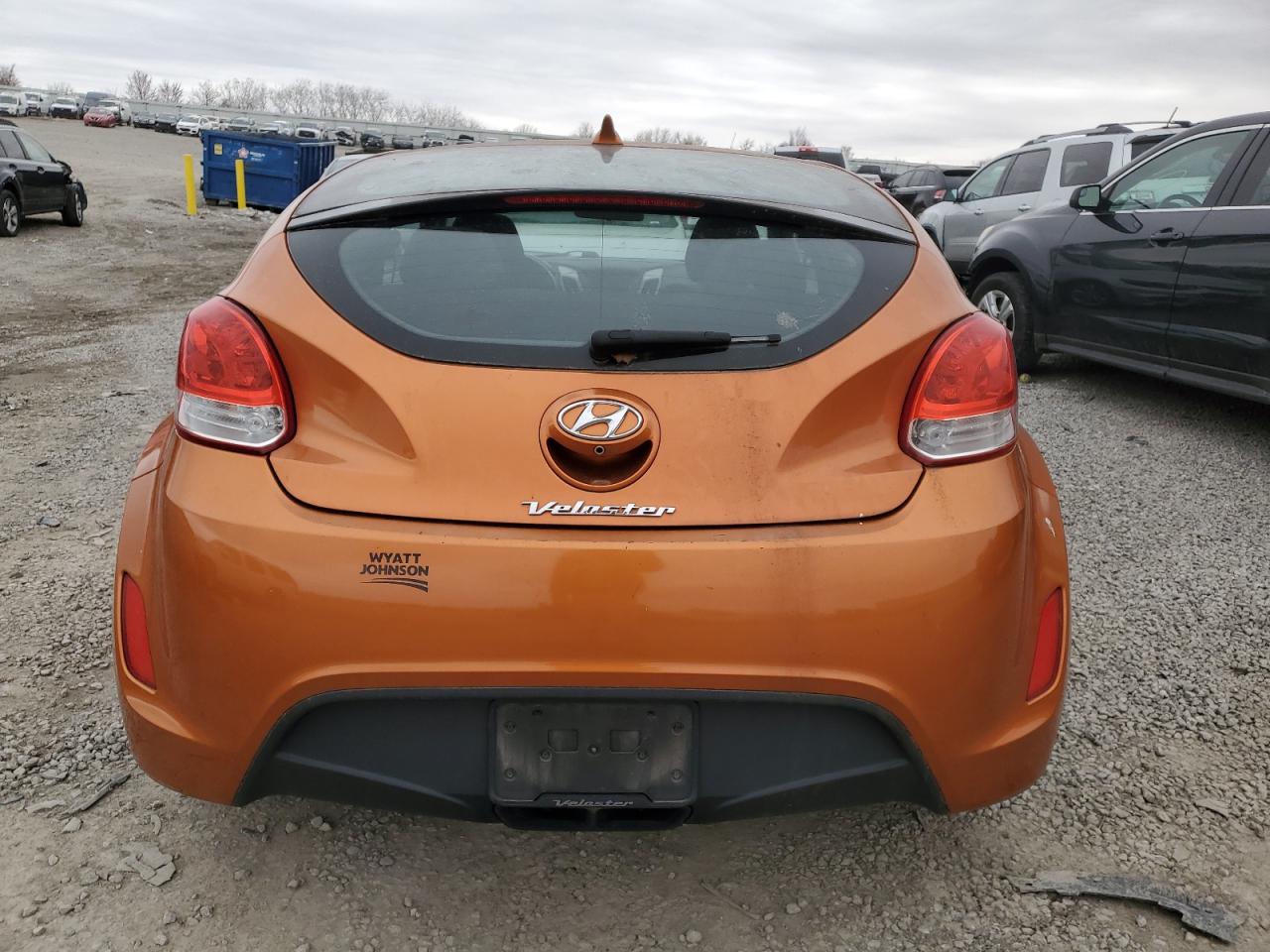 2017 Hyundai Veloster - Image 6