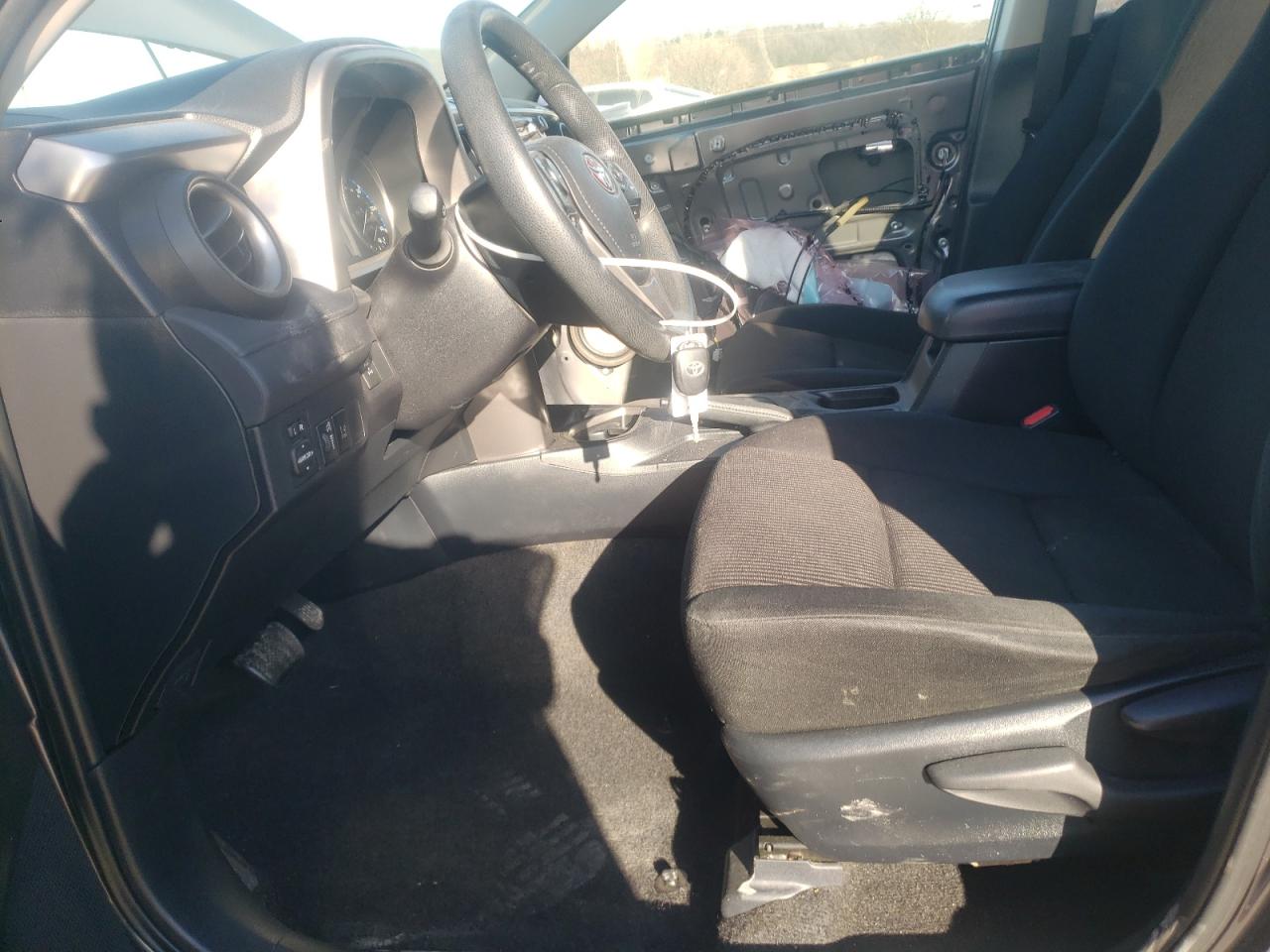 2017 Toyota RAV 4 - Image 7