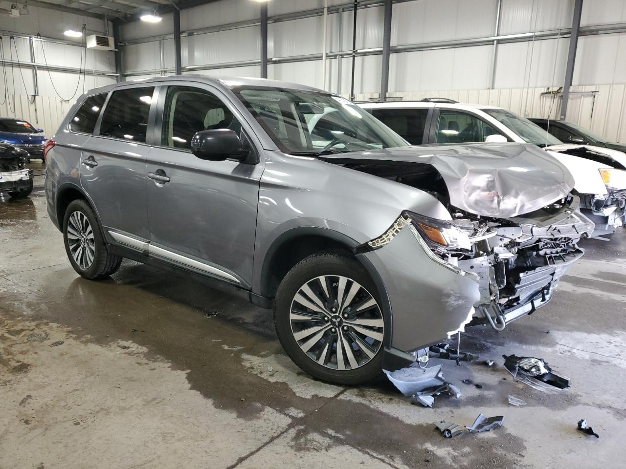 2019 Mitsubishi Outlander - Image 4