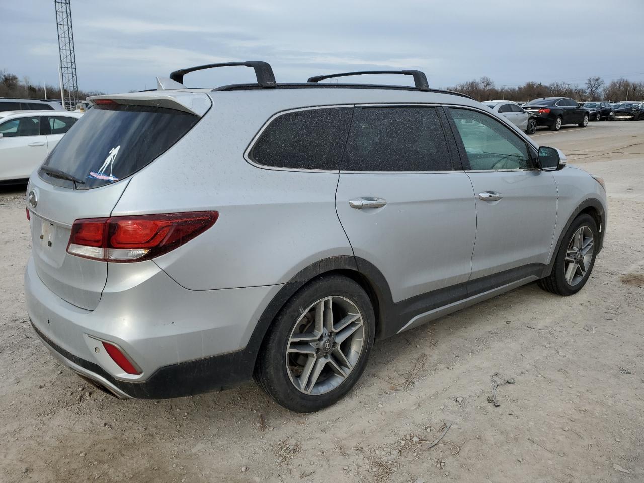 2017 Hyundai Santa Fe - Image 3