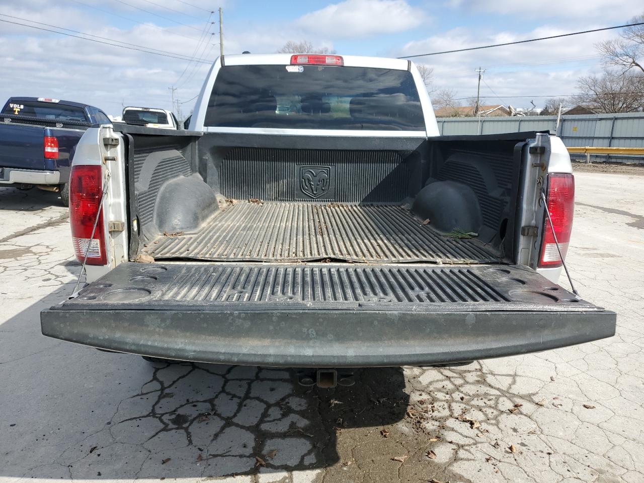 2016 RAM 1500 - Image 6