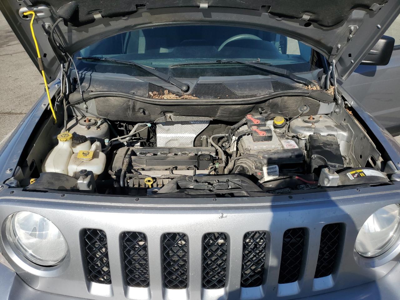2016 Jeep Liberty (Patriot) - Image 12