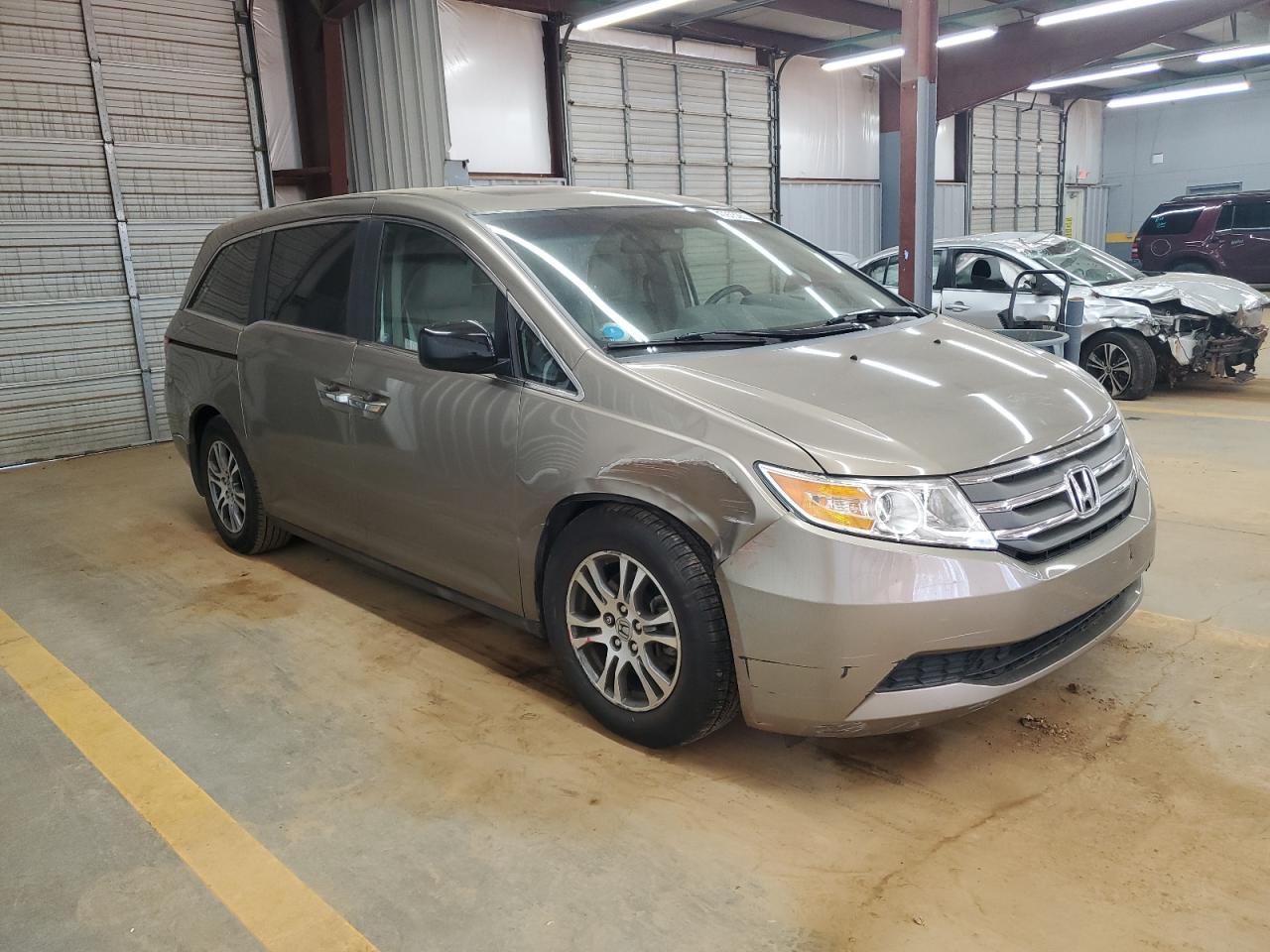 2011 Honda Odyssey - Image 4