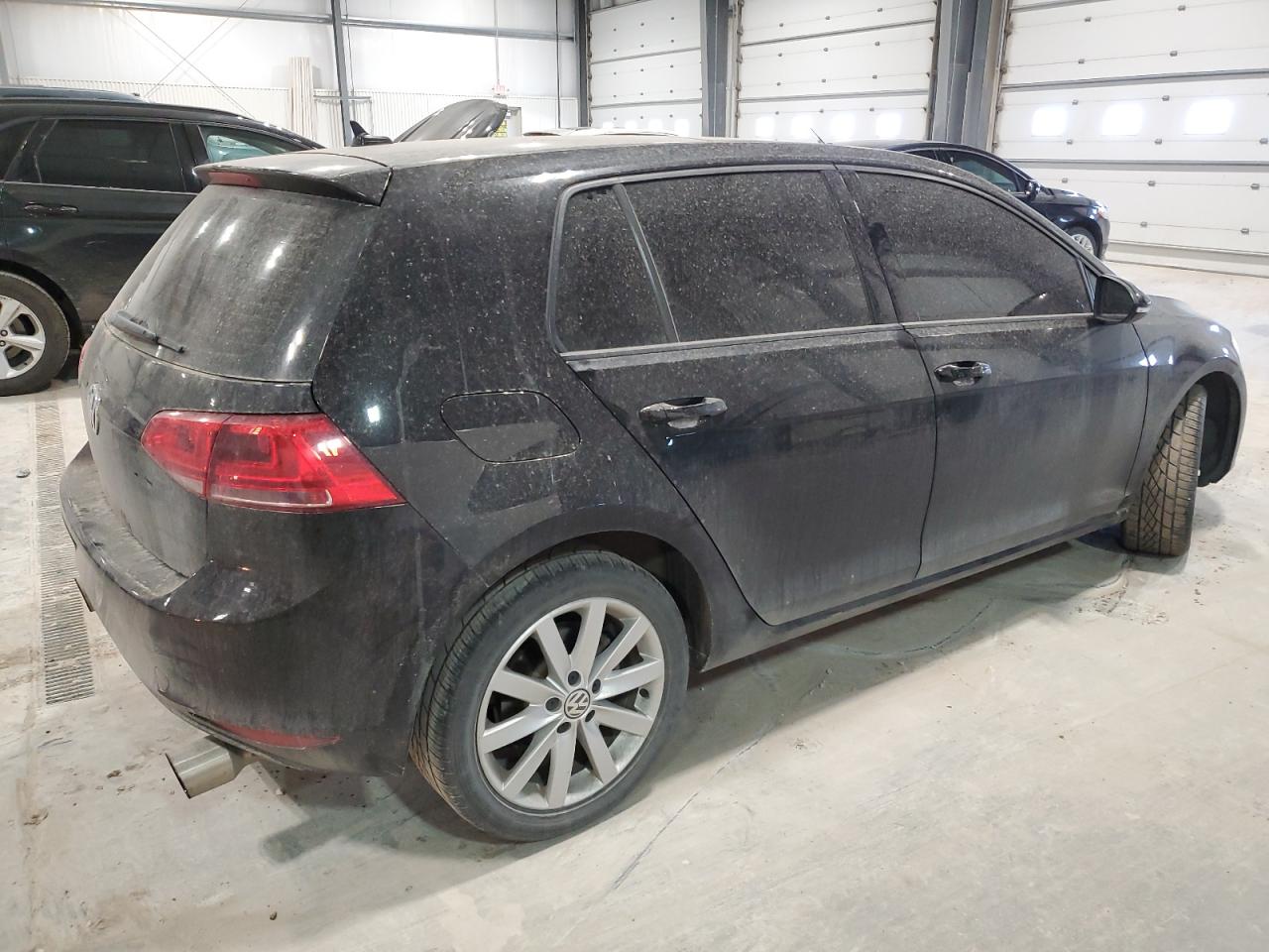 2015 Volkswagen Golf - Image 3