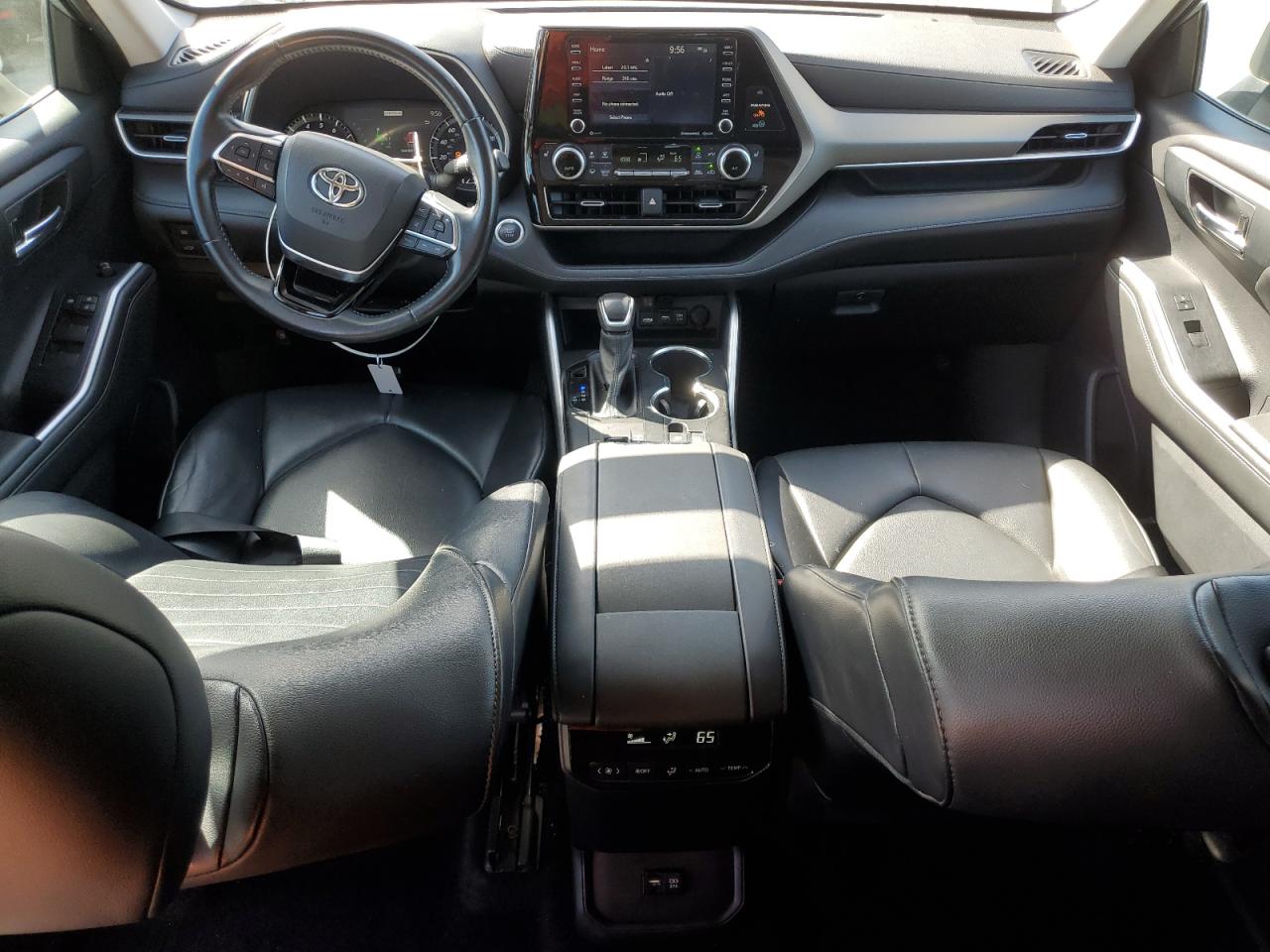 2021 Toyota Highlander - Image 8