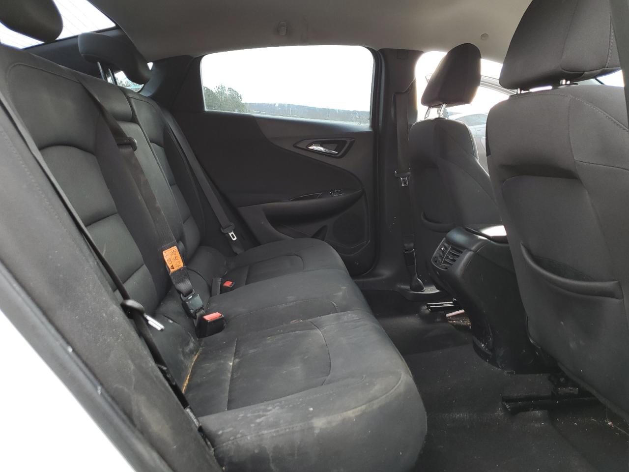 2017 Chevrolet Malibu - Image 10